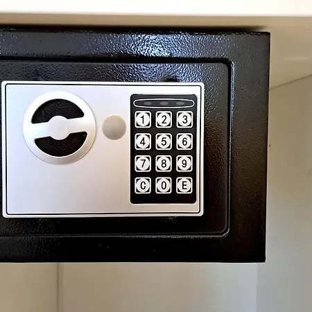 Giorgy 01 דירה *