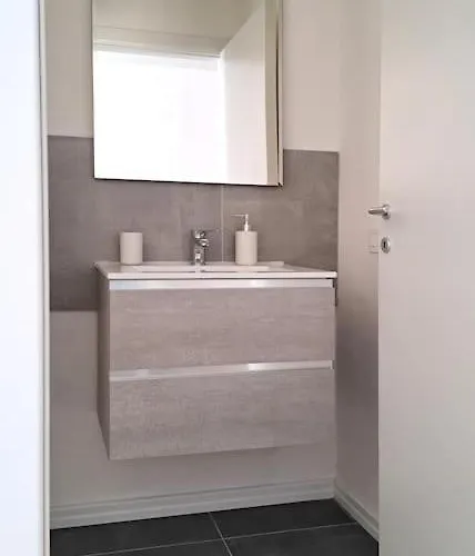 Giorgy 01 דירה קומו